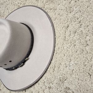 Akubra Gray Wide-Brim Hat